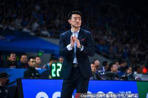 记者:广厦终于打出了自己的风格 造失误 拼前场篮板配图