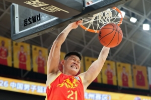效率无敌！胡金秋16中13轰全场最高30分外加5板1助1断配图
