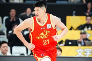 苏群:上海在3:0后紧张感降低 对大秋内线强攻似乎也缺少心理准备配图