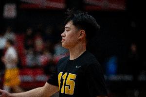 不准！赵维伦8投2中&三分5中1&罚球8中8得到13分4板4助配图
