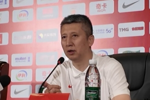 郭士强谈庞峥麟：年轻球员出错可以接受 但希望他能在错误中成长配图