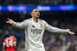 谢林汉姆：阿诺德不像是一位阿森纳球员，但使用得当他能带来帮助配图