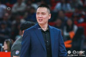 记者：卢伟展现未来名帅潜质 上海超级大球市被激活对CBA大有裨益配图