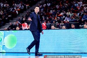 名帅！卢伟执教上海两个赛季 带队拿到3个冠军！配图