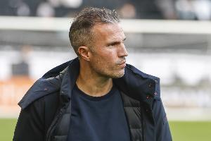 范佩西：在曼联时未亲身体验过弗格森的“吹风机”，但亲眼目睹过配图