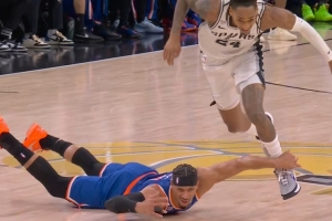 杨健：托尼兄弟主动要求回看哈特的动作 还帮马刺省个挑战配图