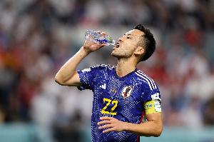 吉田麻也：曾一度考虑过为钱去中超踢球 在川岛永嗣的开导下放弃配图