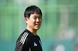 日媒：日本队与U19进行非公开热身赛，并演练了点球大战配图